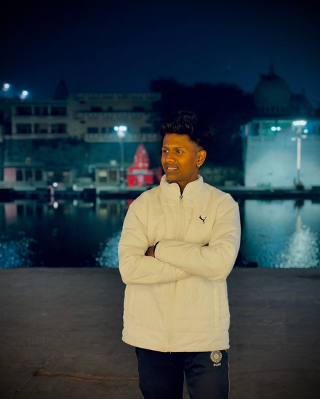 पुणे प्रेम संबंध के शक में युवक की पीट-पीट कर हत्या, छह आरोपी गिरफ्तार पुणे प्रेम संबंध के शक में युवक की पीट-पीट कर हत्या, छह आरोपी गिरफ्तार