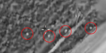 इजरायल का दावा पश्चिमी ईरान में नष्ट किया ड्रोन ठिकाना, भागते सैनिकों को बनाया निशाना इजरायल का दावा पश्चिमी ईरान में नष्ट किया ड्रोन ठिकाना, भागते सैनिकों को बनाया निशाना