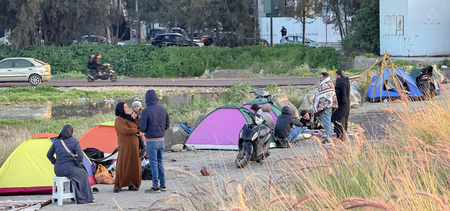 ईरान में हजारों लोग बेघर, 32 हजार पहुंचे अफगानिस्तान संयुक्त राष्ट्र ईरान में हजारों लोग बेघर, 32 हजार पहुंचे अफगानिस्तान संयुक्त राष्ट्र