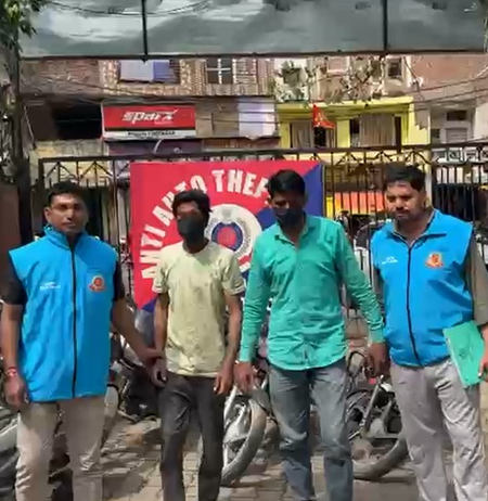दिल्ली एएटीएस ने चोरी की स्कूटी ले जा रहे दो युवकों को किया गिरफ्तार, 5 वाहन बरामद