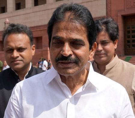 केरल चुनाव तारीखों पर केसी वेणुगोपाल बोले, स्थानीय परिस्थितियों का नहीं रखा गया ध्यान केरल चुनाव तारीखों पर केसी वेणुगोपाल बोले, स्थानीय परिस्थितियों का नहीं रखा गया ध्यान