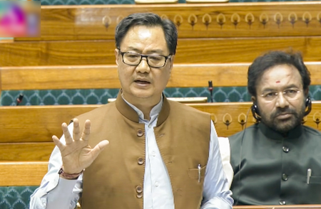 नारी शक्ति वंदन अधिनियम को लेकर किरेन रिरिजू ने मल्लिकार्जुन खड़गे को लिखा पत्र नारी शक्ति वंदन अधिनियम को लेकर किरेन रिरिजू ने मल्लिकार्जुन खड़गे को लिखा पत्र