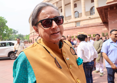 सीएपीएफ (जीए) बिल 2026 शशि थरूर ने अमित शाह को लिखे पत्र को किया शेयर सीएपीएफ (जीए) बिल 2026 शशि थरूर ने अमित शाह को लिखे पत्र को किया शेयर