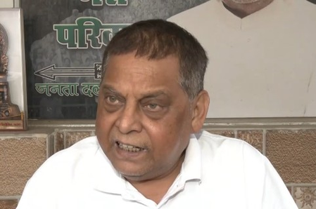 नीतीश कुमार समृद्धि यात्रा और तेजस्वी यादव राजनीतिक शोक यात्रा पर निकले  नीरज कुमार