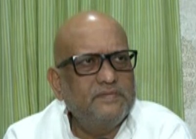 यूपी में कानून व्यवस्था संभालना सीएम के बस की बात नहीं: अजय राय