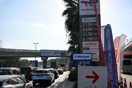 पश्चिम एशिया युद्ध में 40 से ज्यादा तेल और गैस के ठिकाने तबाह टॉप आईईए अधिकारी