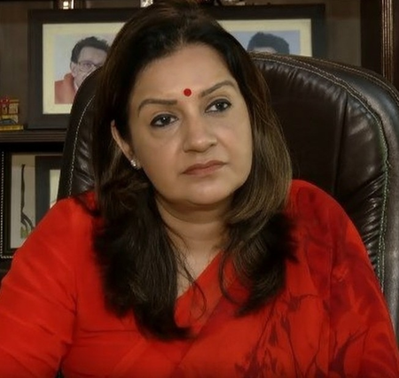 राहुल गांधी महिलाओं का बहुत सम्मान करते हैं  प्रियंका चतुर्वेदी