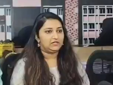 महाराष्ट्र  पहलगाम आतंकी हमले में शहीद संतोष जगदाले की बेटी आसावरी को सरकारी नौकरी, सीएम फडणवीस ने दी बधाई