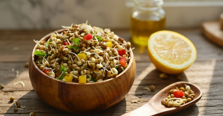 भागदौड़ भरी जिंदगी में हेल्दी रहने का आसान तरीका ओट्स से स्प्राउट्स तक, बिना पकाए खाएं ये चीजें