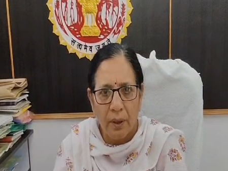 नौ दिन मैहर शारदा मंदिर में बंद रहेंगे वीआईपी दर्शन, भक्तों की बढ़ती भीड़ को देखकर लिया गया फैसला