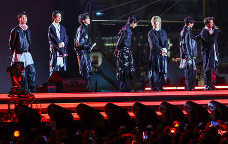 युवाओं में बीटीएस को लेकर क्यों है इतना क्रेज? जानें कैसे शुरू हुआ इनका सफर युवाओं में बीटीएस को लेकर क्यों है इतना क्रेज? जानें कैसे शुरू हुआ इनका सफर