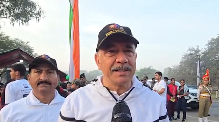 पंजाब बीएसएफ ने नशे के खिलाफ मैराथन दौड़ का किया आयोजन पंजाब बीएसएफ ने नशे के खिलाफ मैराथन दौड़ का किया आयोजन