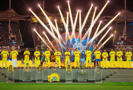 रोर 2026 पुराने सितारों से मिले मौजूदा खिलाड़ी, धोनी ने किया सैमसन, दुबे और म्हात्रे को सम्मानित