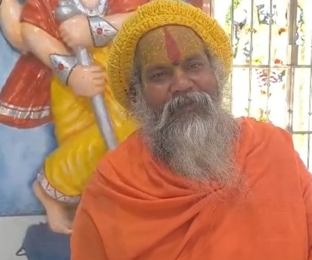 पीएम मोदी का लंबा कार्यकाल निर्णायक और समर्पित नेतृत्व का प्रतीक महंत भक्ति चरण दास महाराज पीएम मोदी का लंबा कार्यकाल निर्णायक और समर्पित नेतृत्व का प्रतीक महंत भक्ति चरण दास महाराज