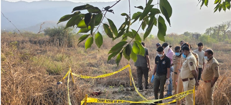 महाराष्ट्र विरार में महिला की गला रेतकर हत्या, खेत में शव मिलने से हड़कंप महाराष्ट्र विरार में महिला की गला रेतकर हत्या, खेत में शव मिलने से हड़कंप