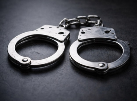 दिल्‍ली के सीमापुरी में पुलिस का एक्शन, हथियार समेत बदमाश गिरफ्तार, चोरी का सामान बरामद