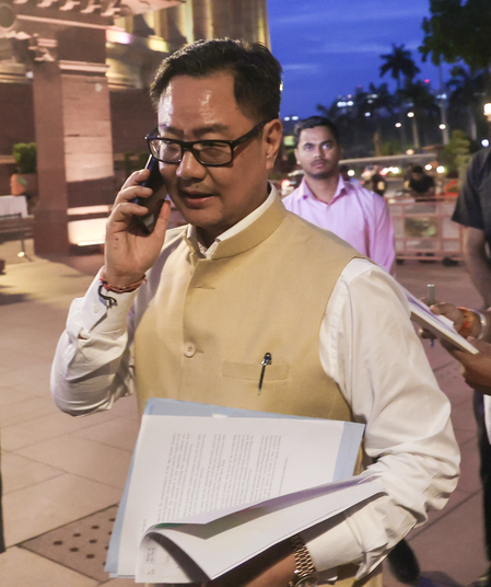 सर्वदलीय बैठक के बाद बोले केंद्रीय मंत्री रिजिजू, विपक्षी सदस्य सरकार के प्रयासों से संतुष्ट