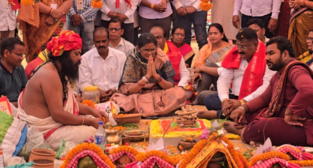 ओडिशा डिप्टी सीएम प्रवती परिदा ने मां लक्ष्मी मंदिर समेत अन्य परियोजनाओं का किया शिलान्यास ओडिशा डिप्टी सीएम प्रवती परिदा ने मां लक्ष्मी मंदिर समेत अन्य परियोजनाओं का किया शिलान्यास