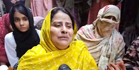 दिल्ली के दियालपुर में नाबालिग किशोर की बेरहमी से हत्या, मां बोली-जानने वाले थे आरोपी दिल्ली के दियालपुर में नाबालिग किशोर की बेरहमी से हत्या, मां बोली-जानने वाले थे आरोपी