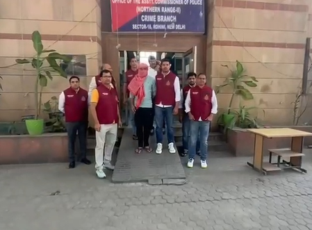 दिल्ली पुलिस क्राइम ब्रांच की बड़ी कार्रवाई, रोहित चौधरी गैंग का सदस्य गिरफ्तार दिल्ली पुलिस क्राइम ब्रांच की बड़ी कार्रवाई, रोहित चौधरी गैंग का सदस्य गिरफ्तार