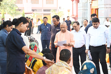 चिंता मत करिए, आपकी समस्या पर सुनिश्चित कराएंगे प्रभावी कार्रवाई सीएम योगी