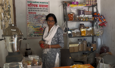 सिलाव की मंजुला ने पीएमएफएमई योजना से खड़ा किया 10 लाख का मसाला उद्योग, 30 से अधिक लोगों को दिया रोजगार