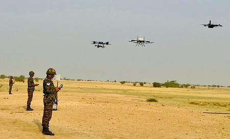 स्वदेशी ड्रोन को और सुरक्षित बनाने के लिए रक्षा मंत्रालय का अहम कदम, ड्रोन टेस्टिंग के लिए सिक्योरिटी फ्रेमवर्क का ड्राफ्ट जारी