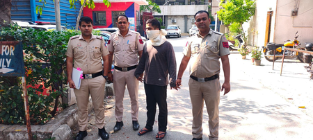 दिल्ली  चाकूबाजी की घटना में एक शख्स की मौत, आरोपी गिरफ्तार