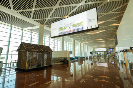 नोएडा इंटरनेशनल एयरपोर्ट  पेपर से प्रोजेक्ट तक, 8 वर्षों में साकार हुआ सपना