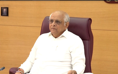 गुजरात  सीएम भूपेंद्र की अध्यक्षता में हुई हाई-लेवल मीटिंग, जरूरी चीजों की मात्रा और सप्लाई पर खास रिव्यू