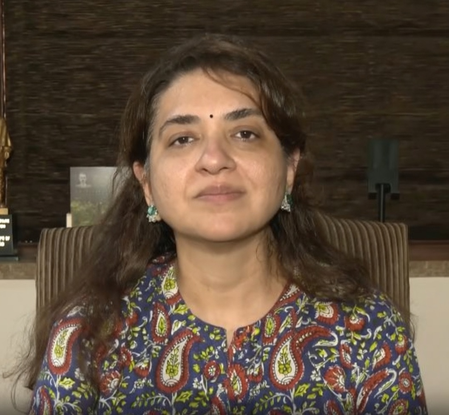 ममता बनर्जी को विकास के मुद्दे पर वोट मांगना चाहिए  शाइना एनसी