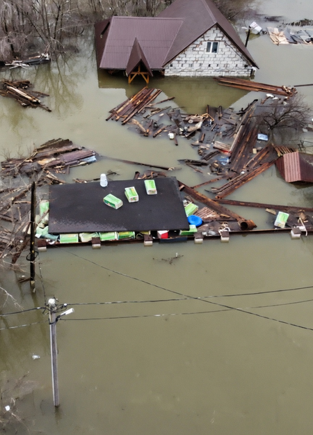 रूस दागेस्तान की राजधानी में बाढ़ से तबाही, लगा आपातकाल
