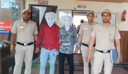 दिल्ली पुलिस ने दो मोबाइल चोरों को किया गिरफ्तार, दो मोबाइल बरामद दिल्ली पुलिस ने दो मोबाइल चोरों को किया गिरफ्तार, दो मोबाइल बरामद