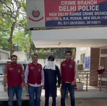 दिल्ली में नकली प्रोटीन सप्लीमेंट गिरोह से जुड़ा एक और आरोपी गिरफ्तार, अवैध फैक्ट्री सील दिल्ली में नकली प्रोटीन सप्लीमेंट गिरोह से जुड़ा एक और आरोपी गिरफ्तार, अवैध फैक्ट्री सील