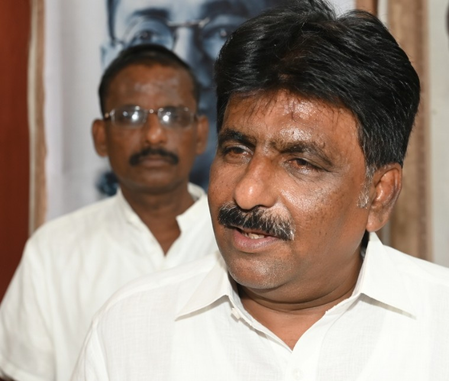 बंगाल चुनाव  भवानीपुर से कांग्रेस ने प्रदीप प्रसाद को मैदान में उतारा