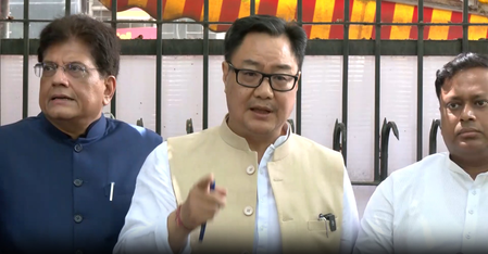 ममता बनर्जी दे रहीं लोगों को धमकी, टीएमसी ने हाईजैक किया चुनाव, इलेक्शन कमीशन से मिला भाजपा का प्रतिनिधिमंडल