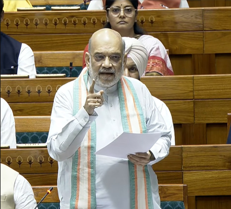 लोकसभा में बोले गृह मंत्री अमित शाह, राहुल गांधी कई बार नक्सलियों के हमदर्दों के साथ देखे गए