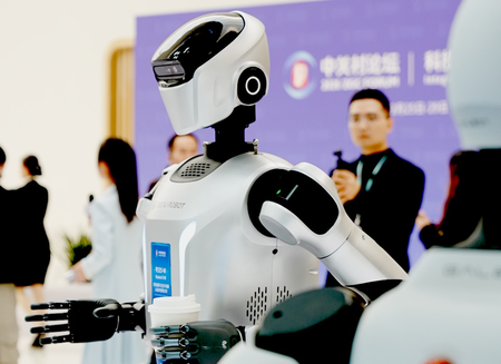 चीन की अत्याधुनिक तकनीकों से प्रेरणा और अवसर प्राप्त करना चीन की अत्याधुनिक तकनीकों से प्रेरणा और अवसर प्राप्त करना