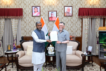 झारखंड में शराब घोटाले की सीबीआई जांच हो, बाबूलाल मरांडी ने राज्यपाल से की मांग