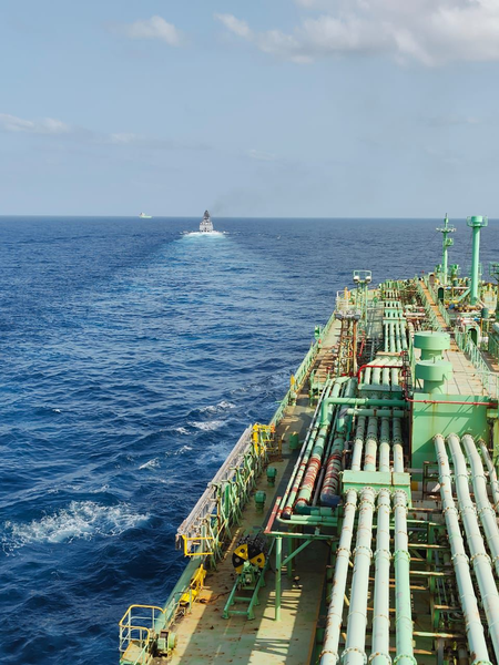 मिडिल ईस्ट संघर्ष हॉर्मूज के बाद अब बाब-अल-मंदेब पर भी संकट गहराने की आशंका, इंडियन नेवी अलर्ट