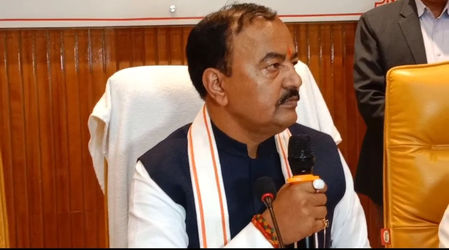 लाल गलियारे में अब ‘वंदे मातरम्’ की गूंज, नक्सलवाद की कमर टूटी केशव प्रसाद मौर्य