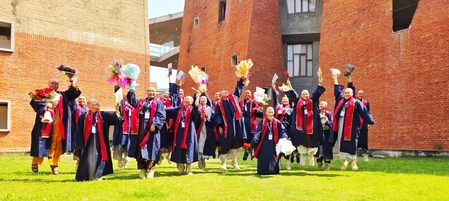 राष्ट्रपति मुर्मु नालंदा विश्वविद्यालय के दीक्षांत समारोह में हुईं शामिल, कहा- अंतरराष्ट्रीय विद्यार्थियों को आकर्षित करना शुभ संकेत राष्ट्रपति मुर्मु नालंदा विश्वविद्यालय के दीक्षांत समारोह में हुईं शामिल, कहा- अंतरराष्ट्रीय विद्यार्थियों को आकर्षित करना शुभ संकेत