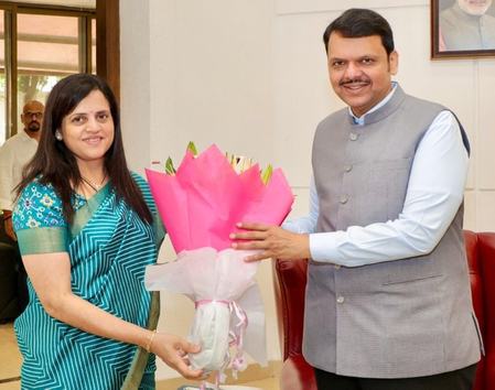मुंबई बीएमसी की पहली महिला आयुक्त अश्विनी भिड़े को सीएम फडणवीस ने दी शुभकामनाएं मुंबई बीएमसी की पहली महिला आयुक्त अश्विनी भिड़े को सीएम फडणवीस ने दी शुभकामनाएं