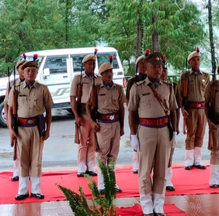 मेघालय पुलिस को उत्कृष्टता के लिए प्रेसिडेंट्स कलर से सम्मानित किया गया