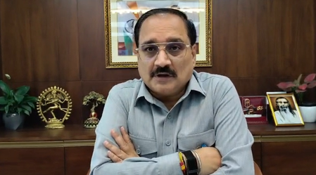 आप में बोलने वालों की नहीं है जगह, केजरीवाल डरे हुए इंसान वीरेंद्र सचदेवा