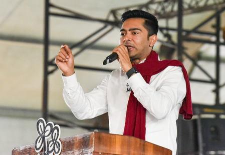 अभिषेक बनर्जी का भाजपा पर तंज, संस्थाओं का दुरुपयोग और वोटों का ध्रुवीकरण ही इनका डबल इंजन अभिषेक बनर्जी का भाजपा पर तंज, संस्थाओं का दुरुपयोग और वोटों का ध्रुवीकरण ही इनका डबल इंजन