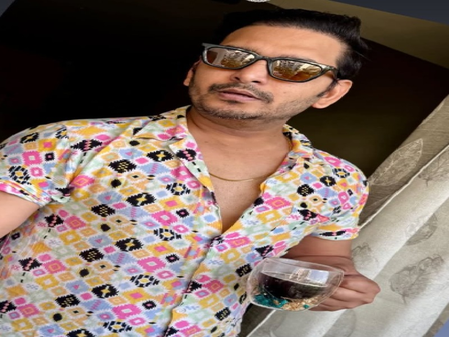 कॉमेडियन परितोष त्रिपाठी ने लिए राघव चड्ढा के मजे, किया ऐसा पोस्ट कि यूजर्स की नहीं रूक रही हंसी