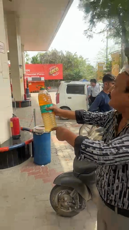 ग्रेटर नोएडा पेट्रोल पंप पर बड़ा खेल, पेट्रोल की जगह गाड़ियों में भरा गया पानी