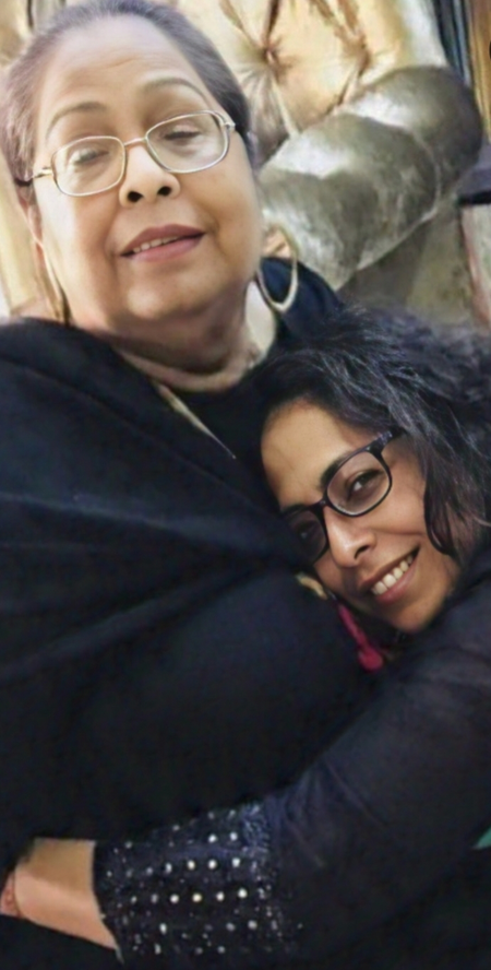 Geeta Kapur recalls late mother singing Shashi Kapoor’s song as lullaby, gets emotional Geeta Kapur recalls late mother singing Shashi Kapoor’s song as lullaby, gets emotional