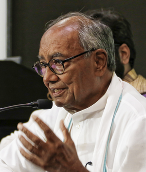 Digvijaya Singh urges CM Yadav to safeguard teachers’ interests over TET​
